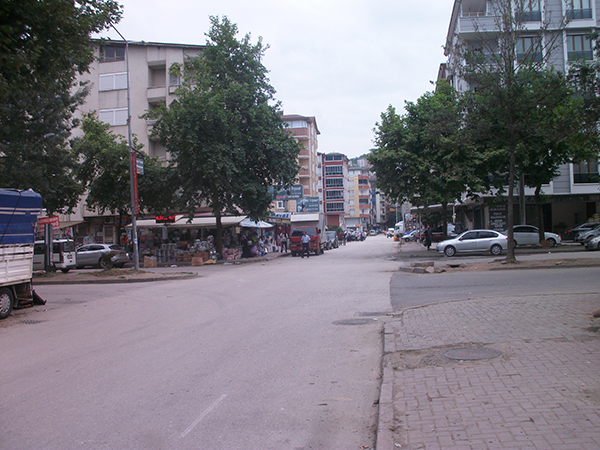 İLÇEMİZDEN SOKAK MANZARALARI 4