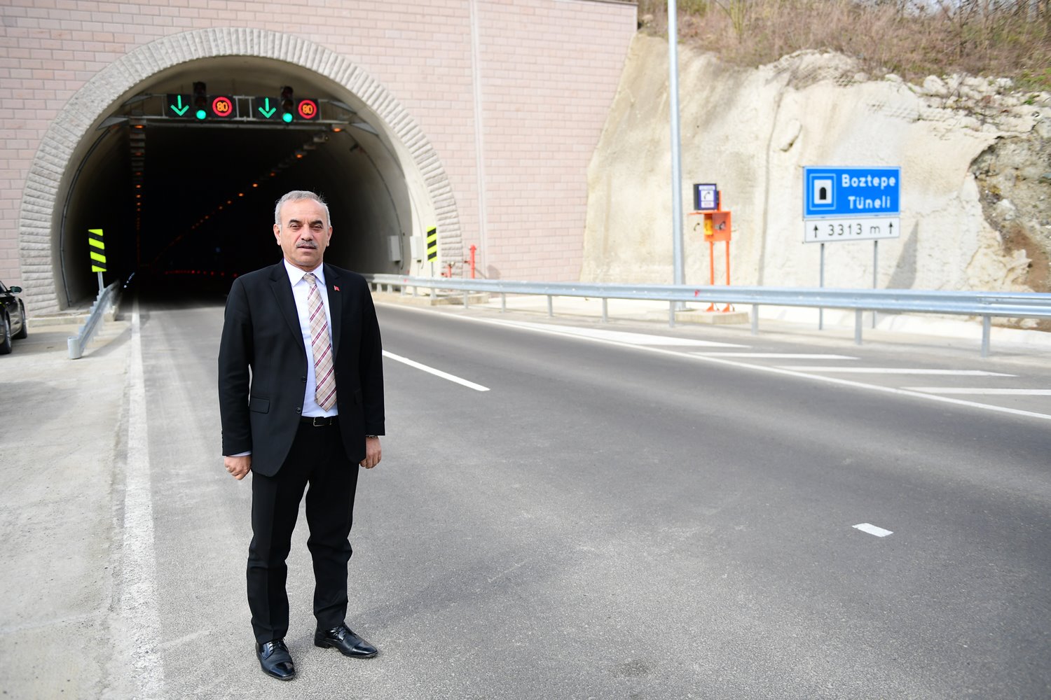 ŞEHİRDEN GEÇİŞ 40 DAKİKADAN 10 DAKİKAYA DÜŞTÜ