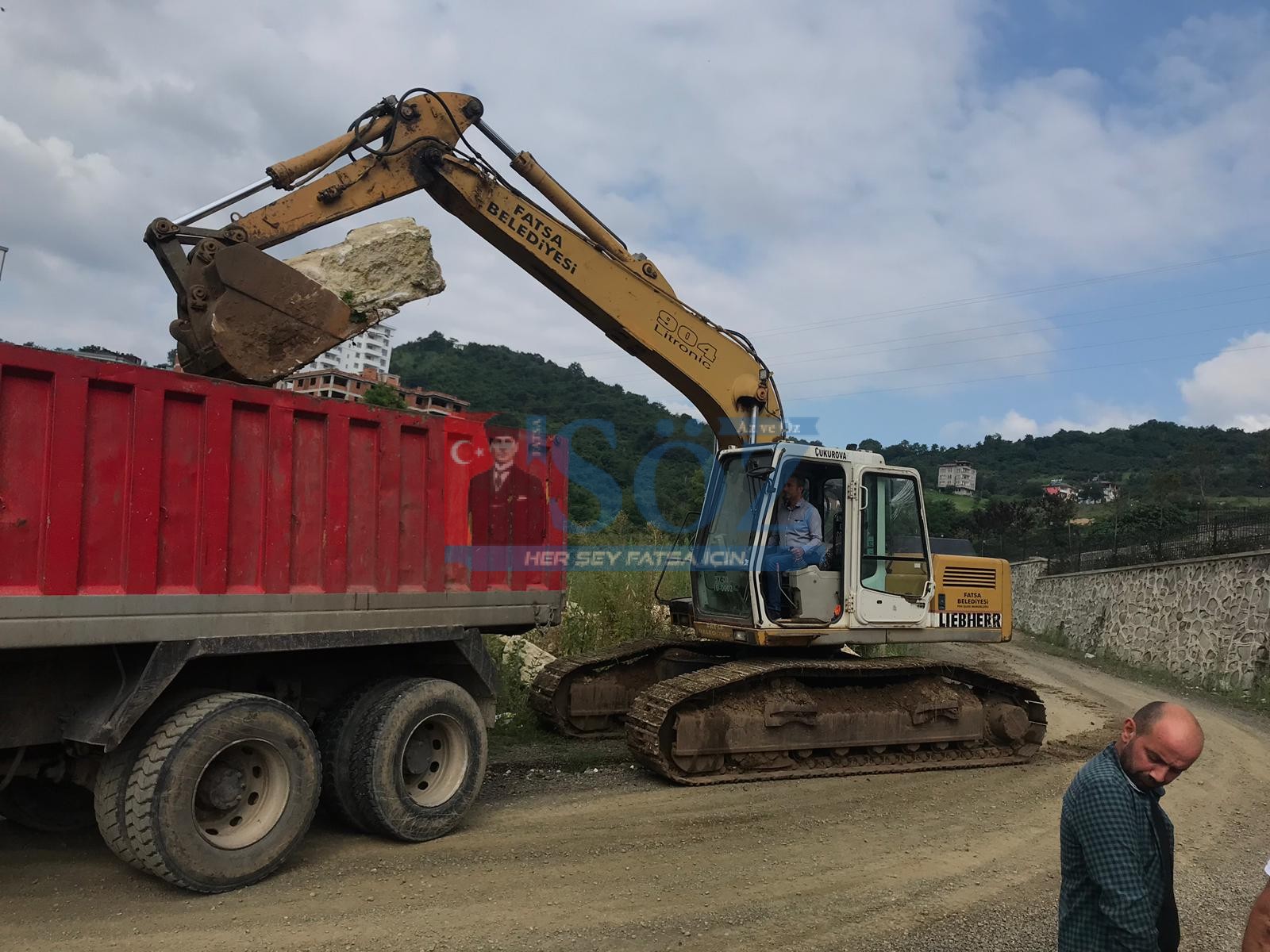 FATSA’DA YOL VE BETON PARKE ÇALIŞMALARI