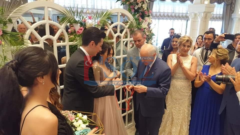 MİRAYNAZ VE ÇAĞRI CAN’IN NİŞAN YÜZÜKLERİNİ BAHÇELİ TAKTI