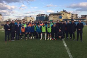 BAŞKAN KİBAR FUTBOLCULARI TEBRİK ETTİ