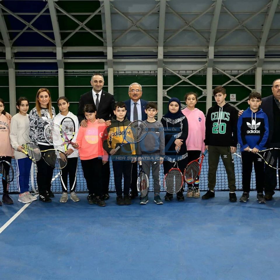 SEVGİ EVİ’NDEKİ ÇOCUKLARA ÜCRETSİZ TENİS KURSU « Fatsa Söz Gazetesi