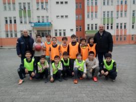 GELECEĞİN FUTBOLCULARI DUMLUPINAR İLKOKULUNDA