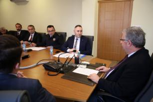 UYUŞTURUCU VE BAĞIMLILIKLA MÜCADELEDE KURUMLAR EL ELE VERDİ