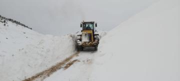 ÇAMBAŞI’NDA YOĞUN KAR MESAİSİ
