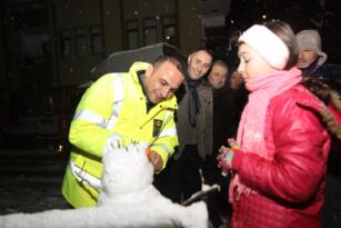 BAŞKAN KİBAR YOL AÇMA VE TUZLAMA EKİBİ İLE SAHADA!