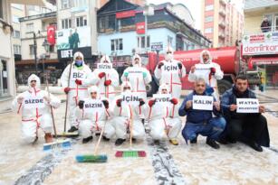 SİZDE BİZİM İÇİN EVDE KALIN