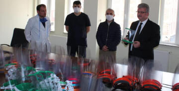 DEVLET HASTANESİNE MASKELER TESLİM EDİLDİ