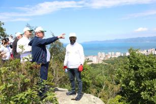 GELECEK NESİLLERE İYİ BİR ÇEVRE BIRAKMAK İÇİN KİRLENMELERİ MUTLAKA ÖNLEMEK GEREKİR