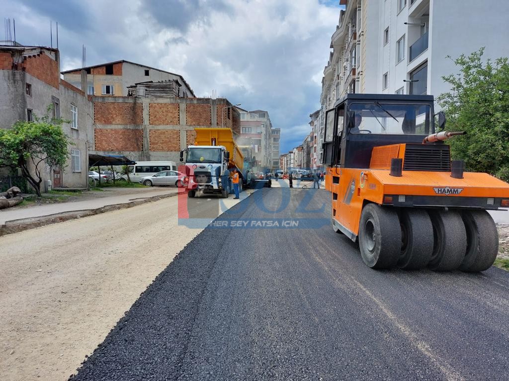 SEVGİ CADDESİNDE SICAK ASFALT ÇALIŞMALARININ SON ETABI TAMAMLANDI