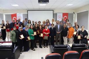 BEYAZ MELEKLERE PLAKET TAKDİM EDİLDİ.