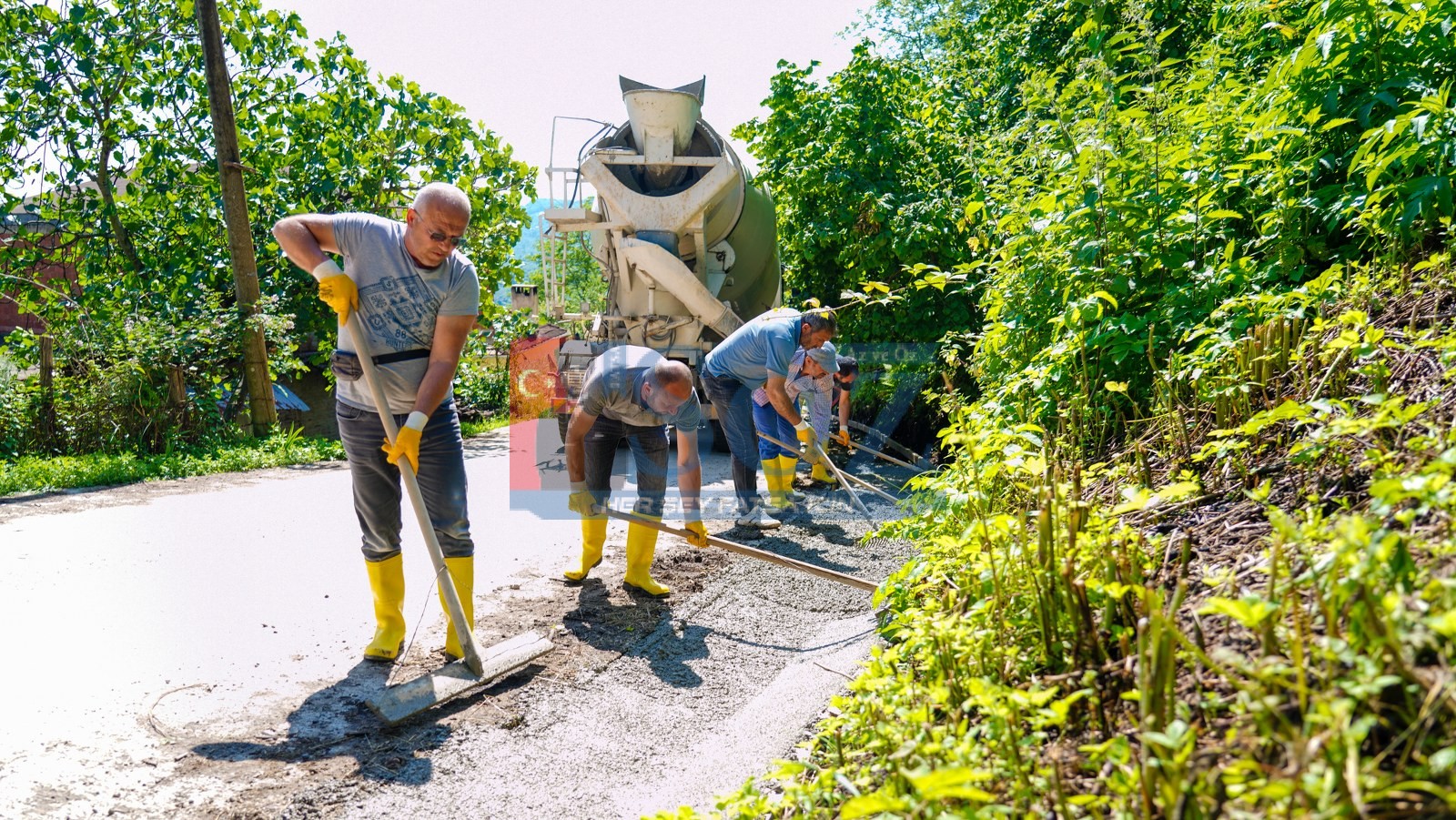 FATSA’NIN KIRSAL YOLLARINDA V KANAL ÇALIŞMASI