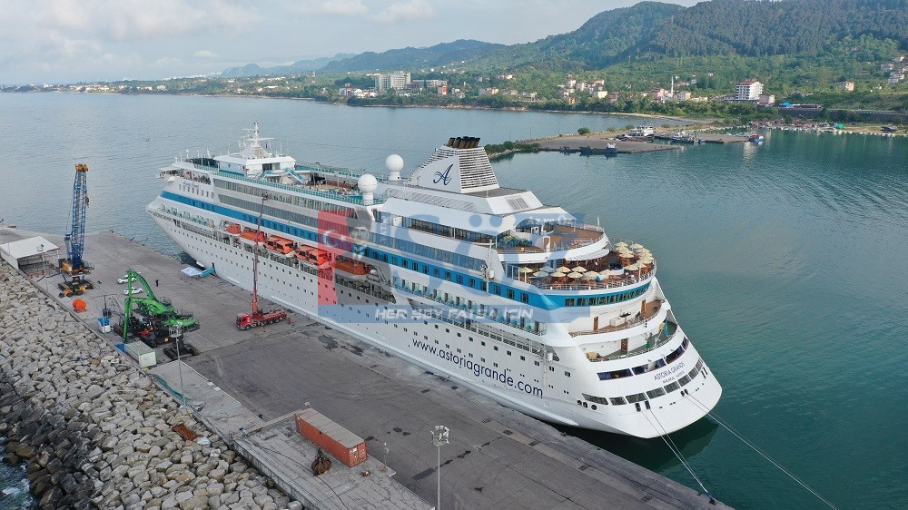 RUS TURİSTLER ORDU’YA HAYRAN KALDI