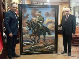 MURAT KAÇAKTAN DEVLET BAHÇELİ’YEDOĞUM GÜNÜ HEDİYESİ…