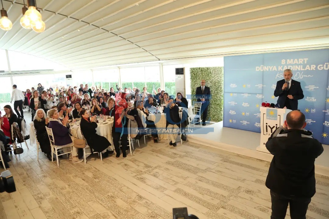 ENVER YILMAZ’IN HIZINA YETİŞİLMİYOR BİR GÜNDE, İKİ AYRI İLÇEDE VATANDAŞLARLA BULUŞTU