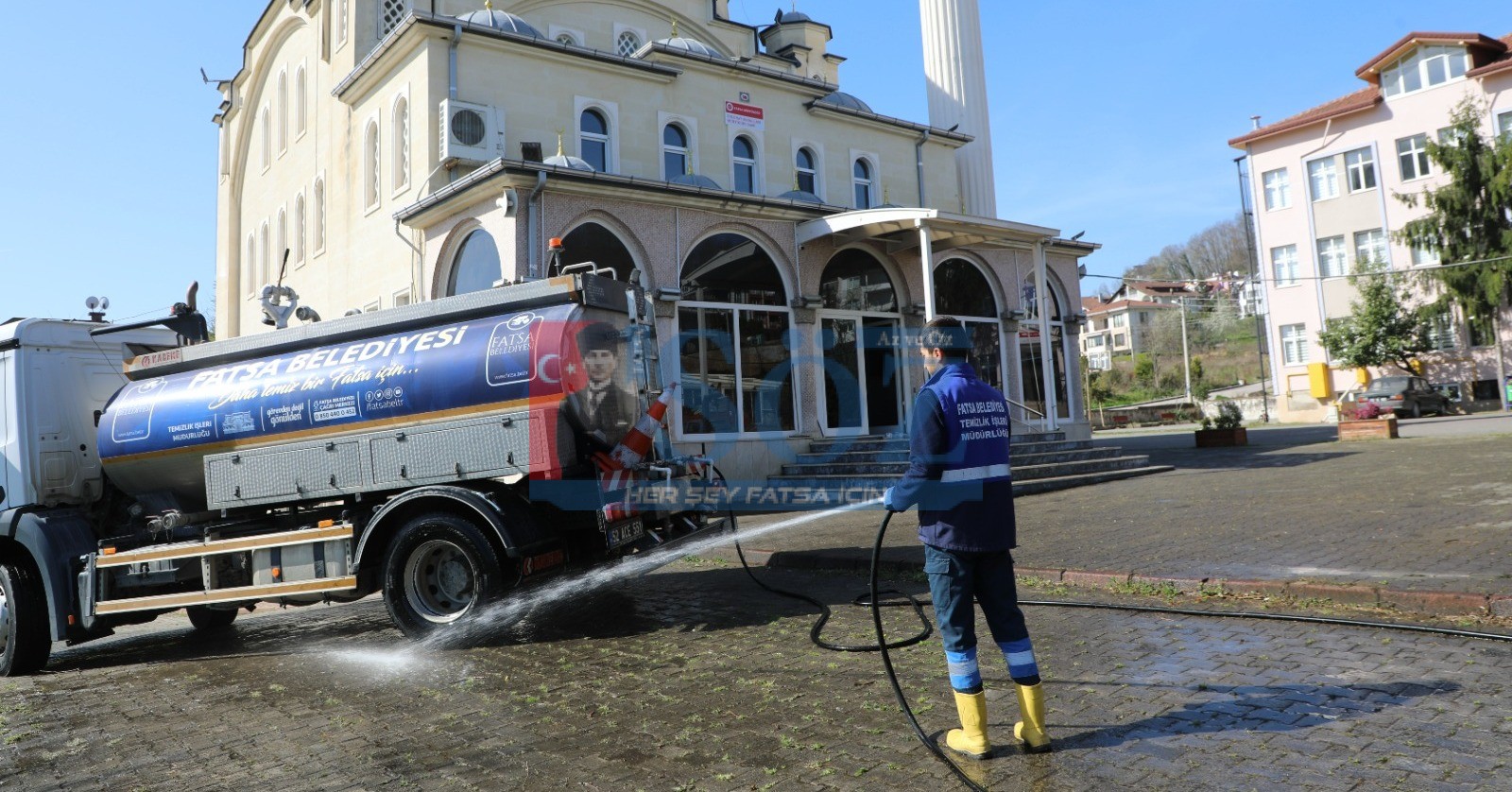 CAMİLERDE BAYRAM TEMİZLİĞİ