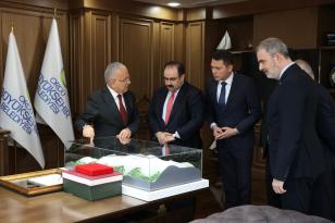 ORDU-FRANKFURT HATTI FRANKFURT BAŞKONSOLOSU ERDEM TUNÇER BAŞKAN GÜLER’İ ZİYARET ETTİ