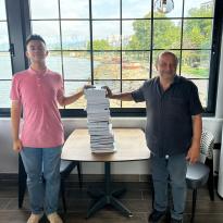 YUNUS EMRE ERGÜN, KİTAP KAFEYE 52 ADET TEST KİTABI BAĞIŞLADI