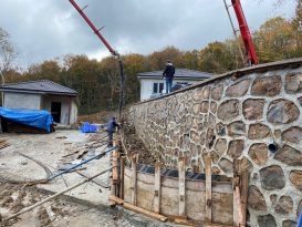 PARK BAHÇELER MÜDÜRLÜĞÜ EKİPLERİNDEN YEŞİL ALANLARA ÖZENLİ DOKUNUŞLAR