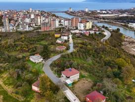 KURTULUŞ MAHALLESİ’NDE 40 YILLIK SORUN ÇÖZÜLDÜ: BÖLGENİN ANA YOLU YENİLENDİ