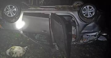 TİREBOLU’DA OTOMOBİL 20 METRELİK UÇURUMA YUVARLANDI:4 YARALI