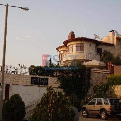 2015 YILINDA HAYATINI KAYBEDEN KAYAHAN’IN ŞARKILARINI YAZDIĞI EV OLAN BALIKESİR’DEKİ GÖNÜL KÖŞKÜ ,130.000.000 TL’YE SATIŞA ÇIKARILDI