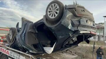 CENAZEDEN DÖNEN AİLE SAMSUN’DA KAZA YAPTI: 4 KİŞİ YARALANDI