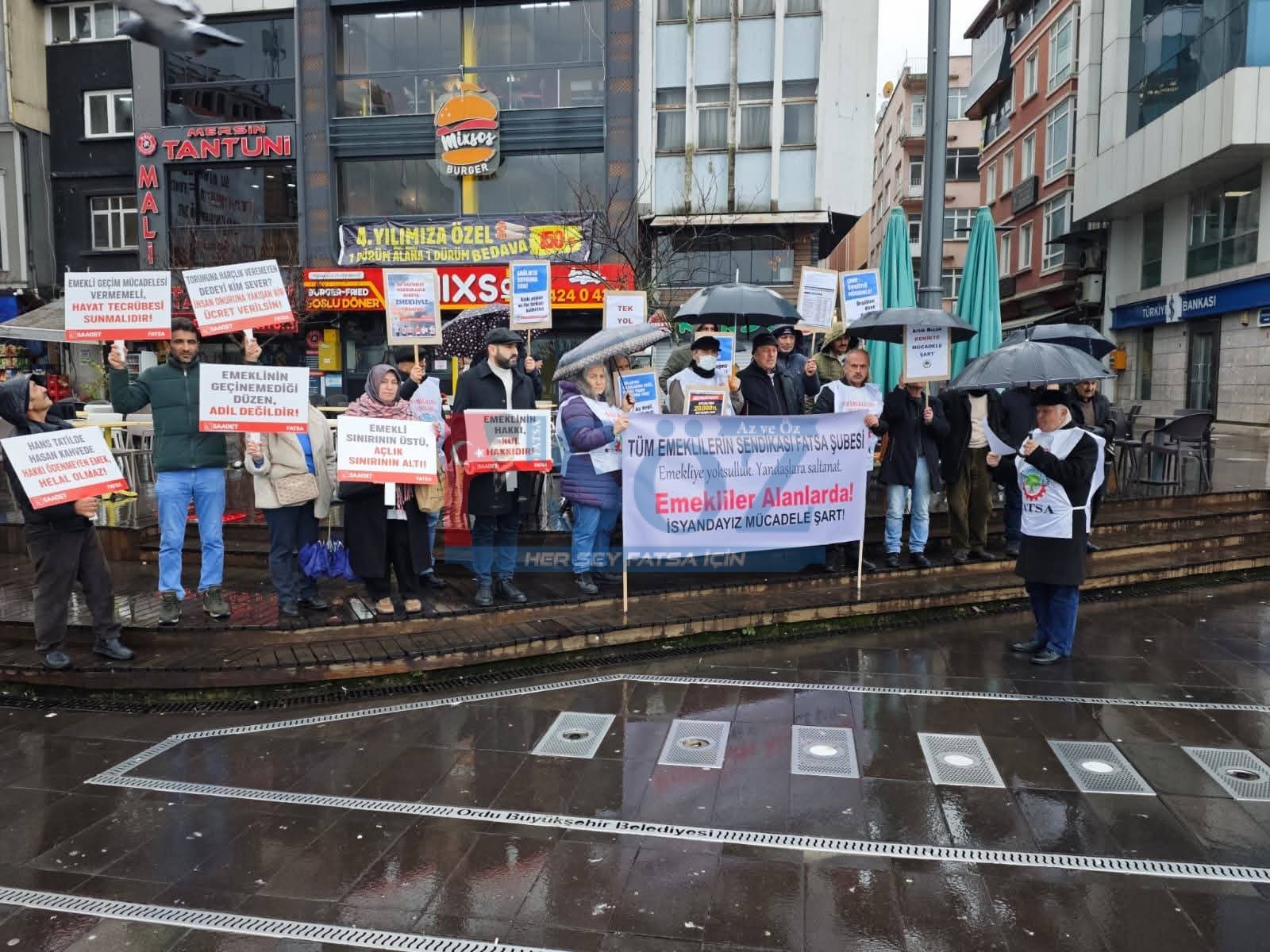 FATSA’DA EMEKLİLERİN EYLEMİNE SAADET PARTİSİ’NDEN DESTEK