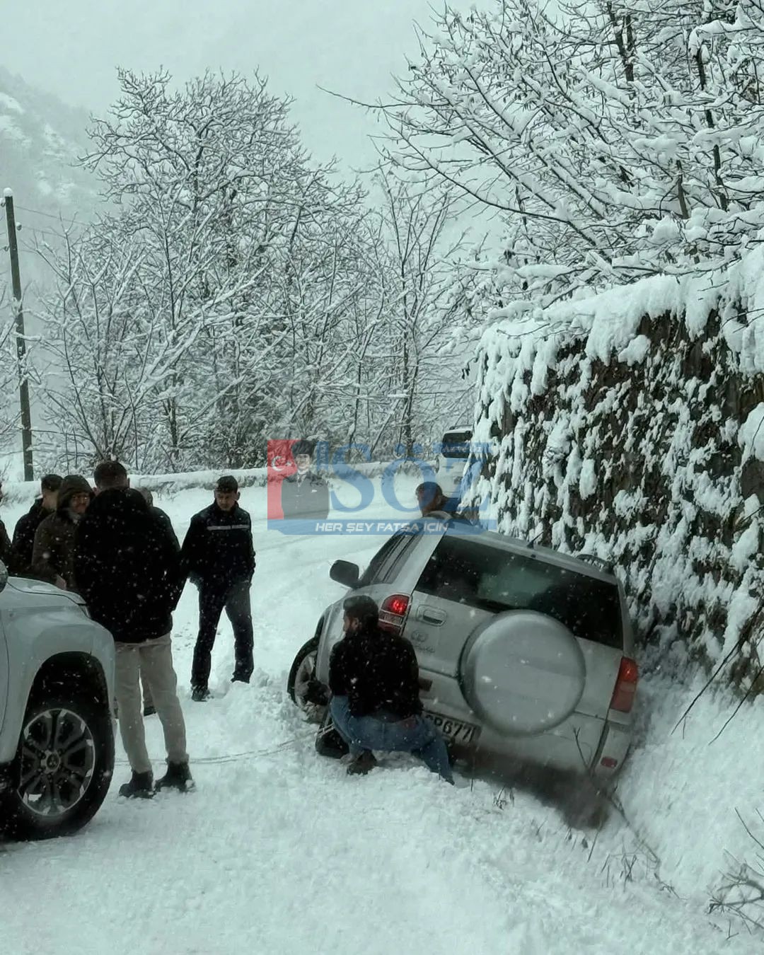 FATSA–AYBASTI YOLUNDA KAR ETKİLİ