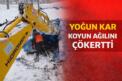 YOĞUN KAR AĞILI ÇÖKERTTİ: KOYUNLAR ENKAZ ALTINDA KALDI