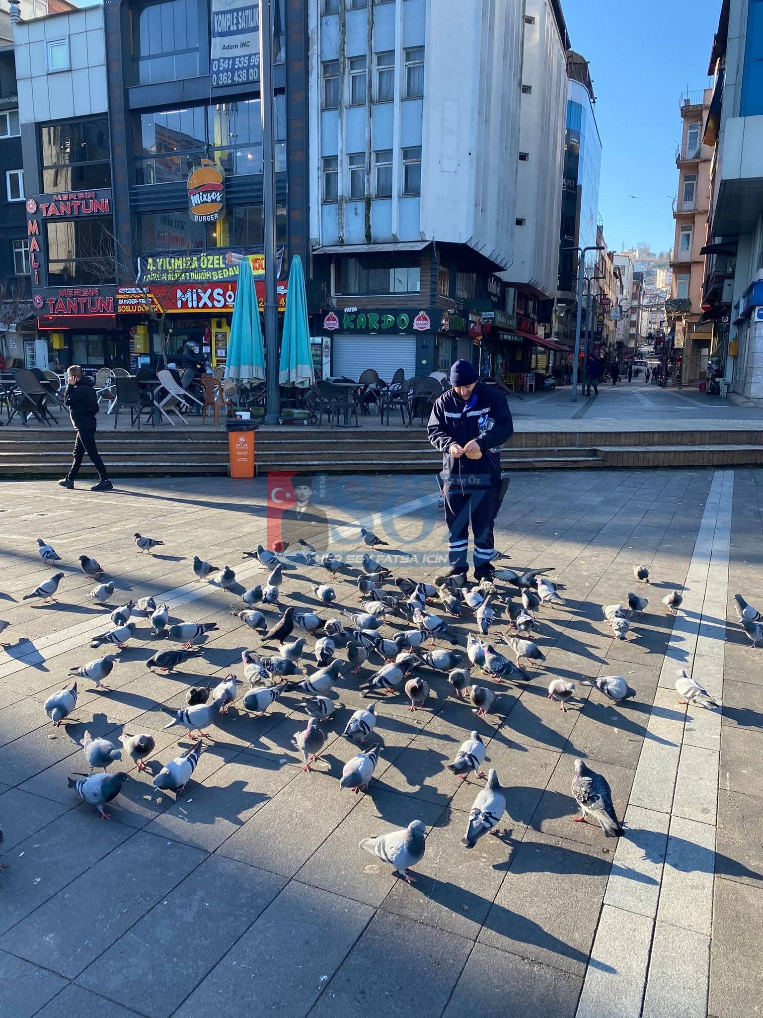 BAZI DAVRANIŞLAR SESSİZDİR; AMA İNSANA ,HAYATA VE KALBE DOKUNUR