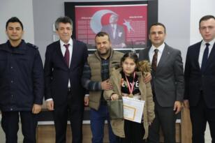 FATSALI CEMRE ZEHRA EVDE EĞİTİMLE HAYATA TUTUNDU