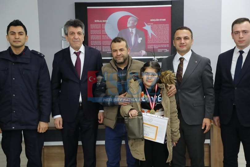 FATSALI CEMRE ZEHRA EVDE EĞİTİMLE HAYATA TUTUNDU