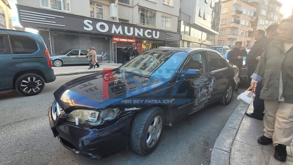 GERİ MANEVRA KAZAYA NEDEN OLDU, FIRINDA PANİK YAŞANDI