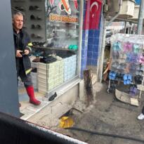 İLÇEMİZ GÖLKÖY’DE AYAKKABI DEPOSUNDA YANGIN