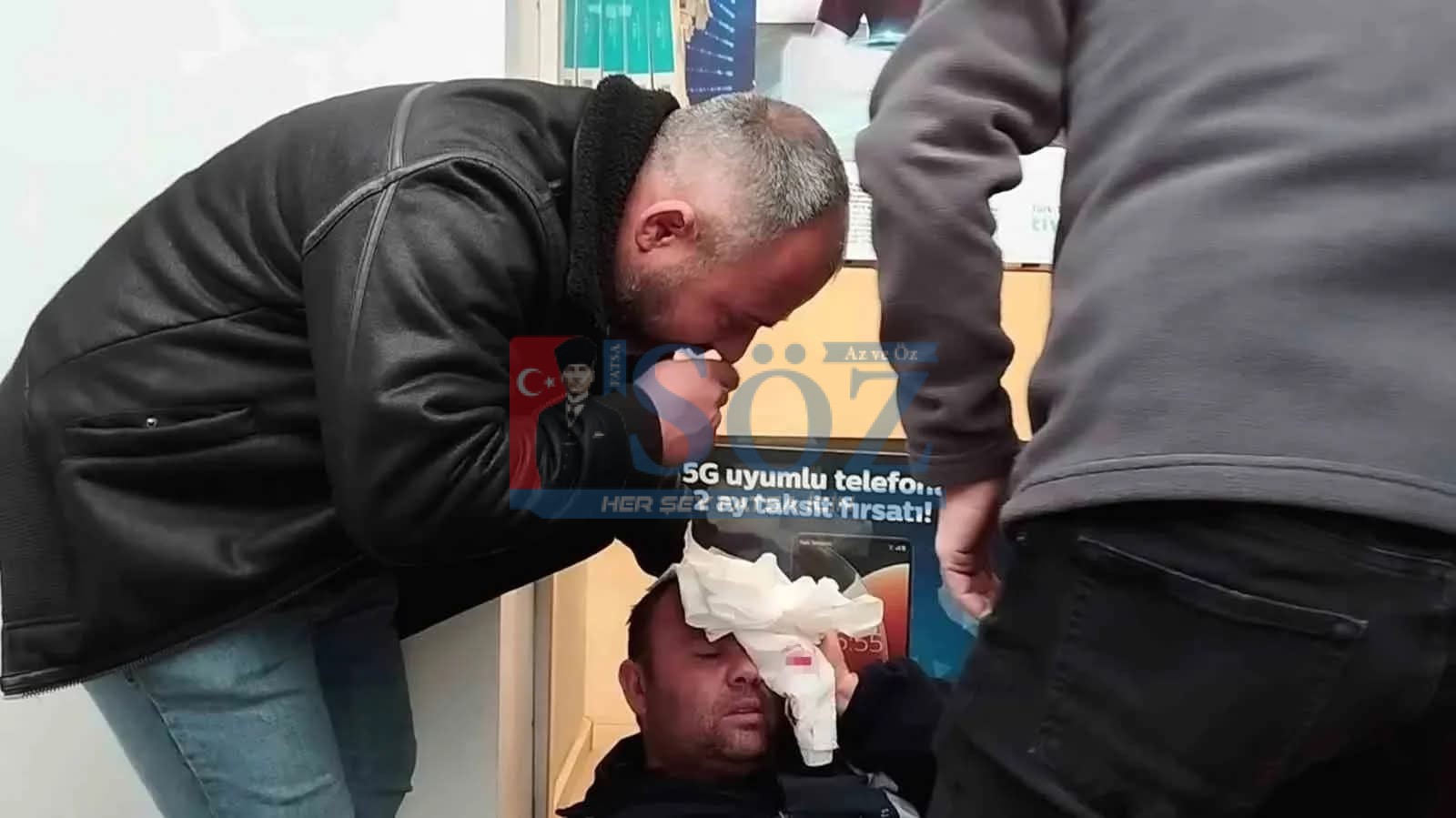 KOMŞU İLÇEMİZ ÜNYE’DE TABELA DÜŞTÜ :BELEDİYE İŞÇİSİ YARALANDI