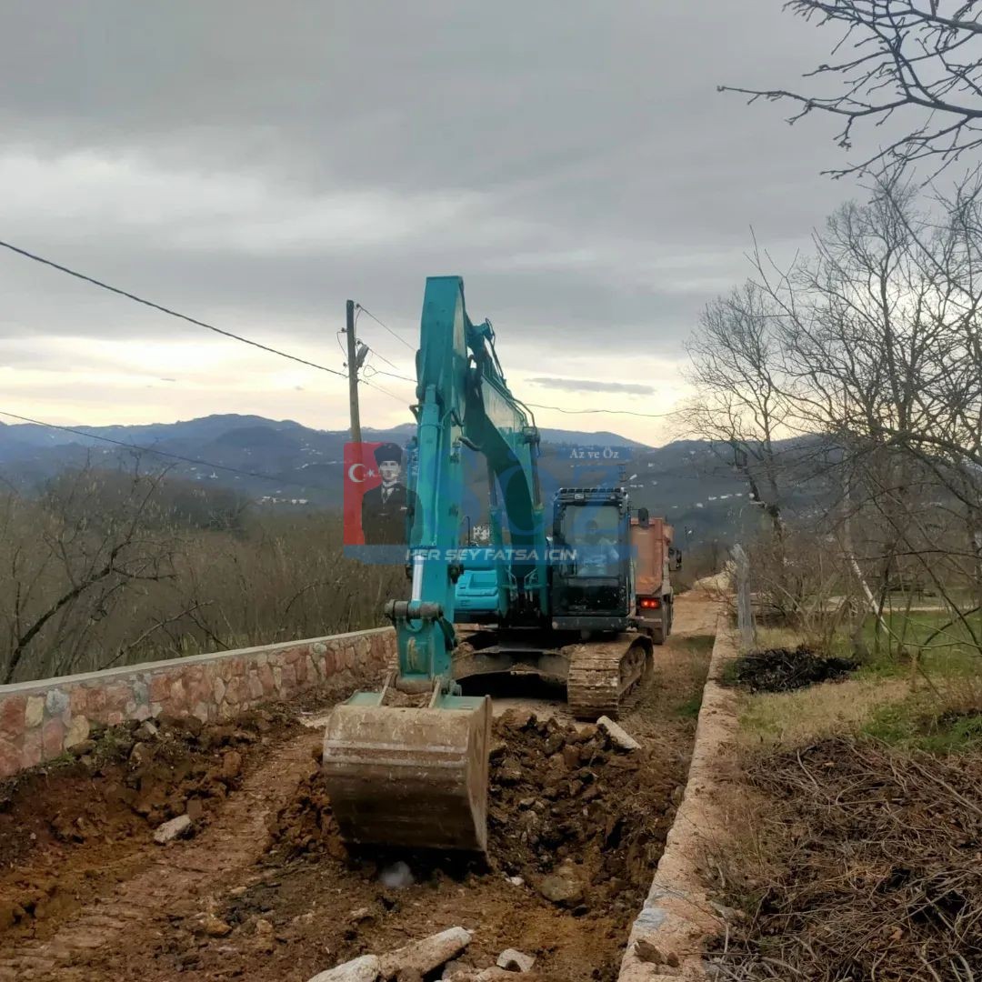 FATSA BELEDİYESİ KIRSALDA HİZMETE HIZ KESMEDEN DEVAM EDİYOR 