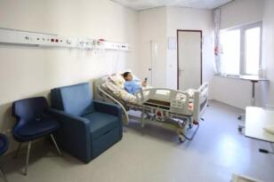 BULANTIYLA GİTTİ, MİDESİNDEN SAÇ YUMAĞI ÇIKTI