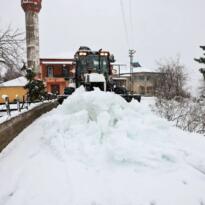 ALTINORDU BELEDİYESİ’NDEN KIRSALDA YOĞUN KAR MESAİSİ