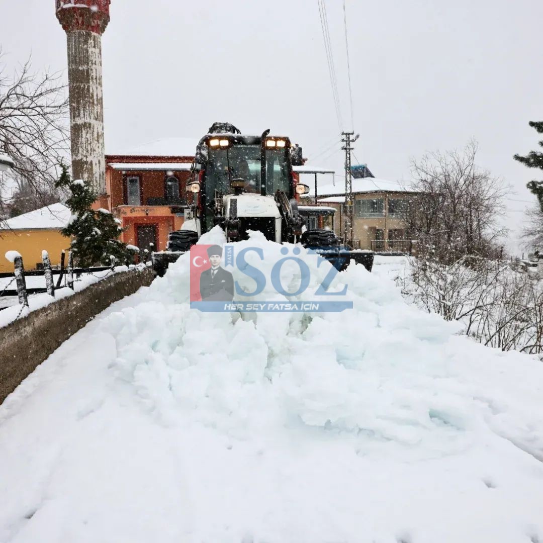 ALTINORDU BELEDİYESİ’NDEN KIRSALDA YOĞUN KAR MESAİSİ