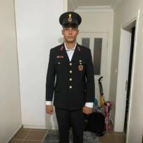 FATSA’YA ACI HABER: UZMAN ÇAVUŞ BALKONDAN DÜŞEREK HAYATINI KAYBETTİ