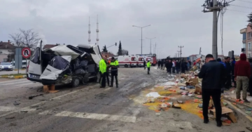 Vezirköprü’de Zincirleme Trafik Kazası: 19 Yaralı.