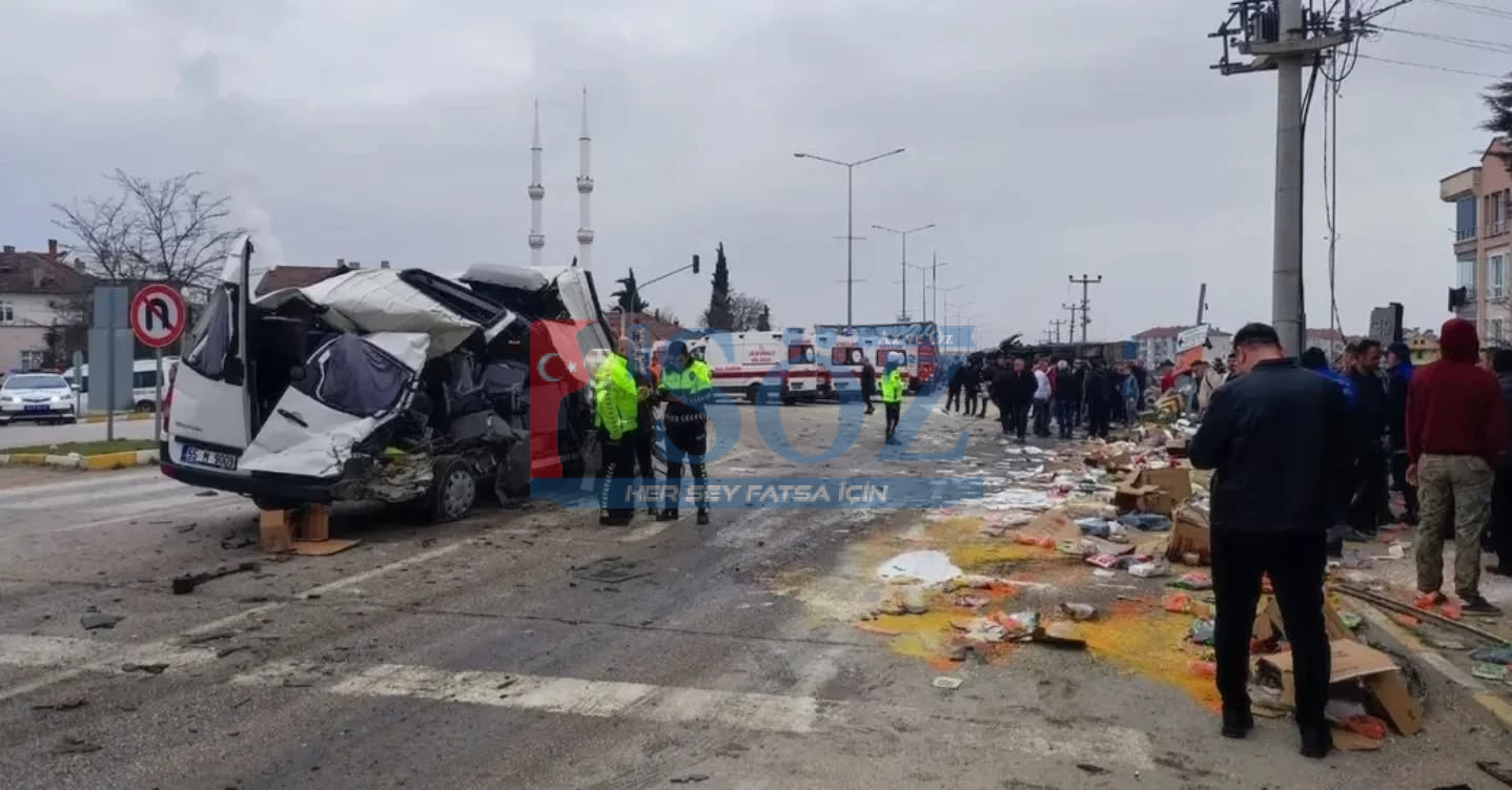 Vezirköprü’de Zincirleme Trafik Kazası: 19 Yaralı.