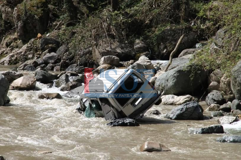 Yağlıdere’de Feci Kaza: 19 Yaşındaki Sürücü Hayatını Kaybetti