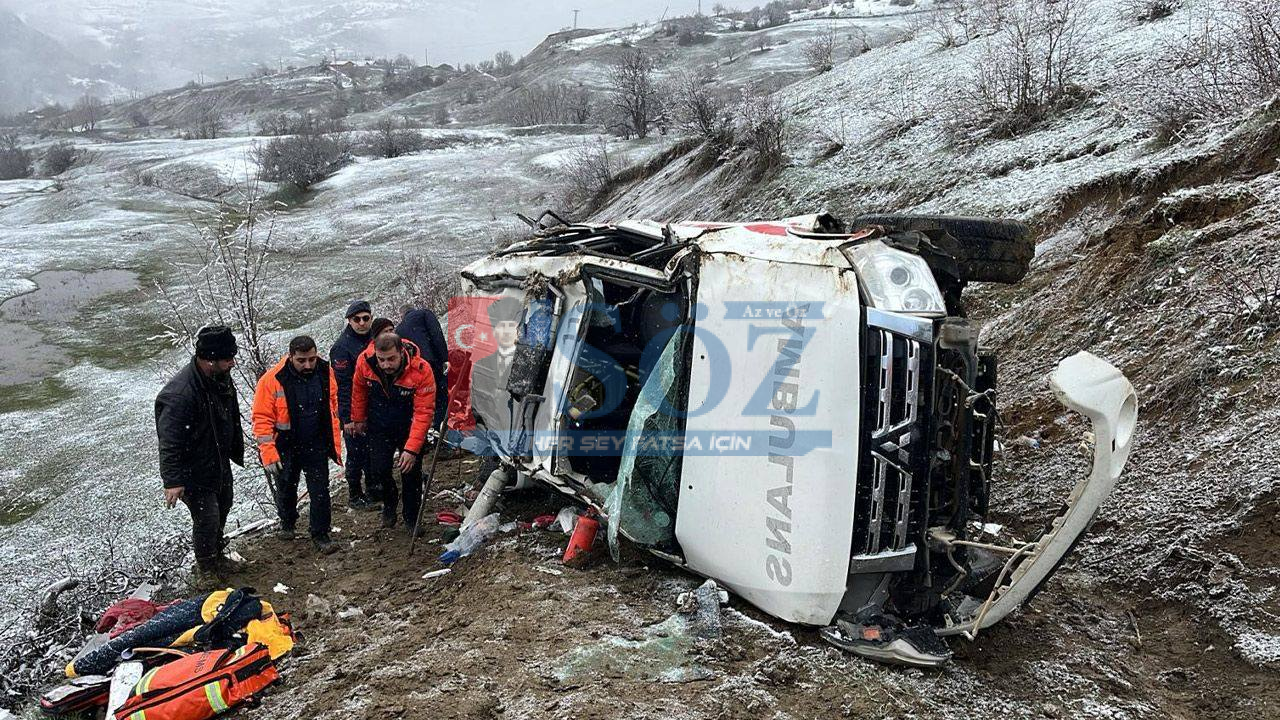 Hasta Taşıyan Ambulans Uçuruma Yuvarlandı: 1 Ölü, 4 Yaralı