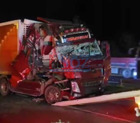Fatsa’da Trafik Kazası: İki Tır Çarpıştı