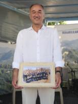 50 Yıllık Okul Fotoğrafı Memleketinde Duygulandırdı